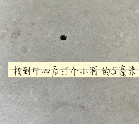 嘉荫瓷砖空鼓维修公司专业解答在瓷砖铺贴过程中，如果砂料搅拌不均匀，将会带来以下问题